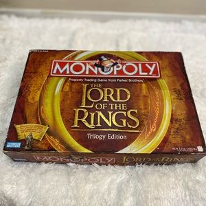 Monopoly Parker Brothers Lord of the Rings Trilogy Edition Board Game